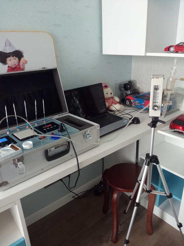 2017.1.6賈先生愛(ài)居室內(nèi)有害氣體檢測(cè)中