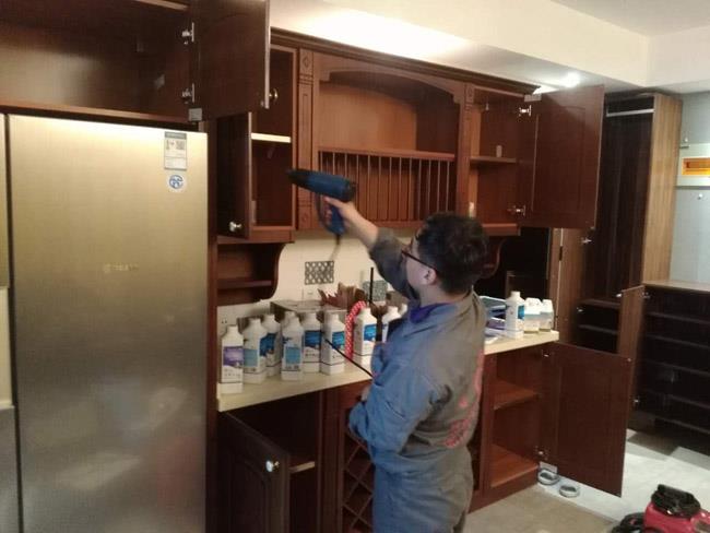 2017年4月22日至23日天山綠洲除甲醛施工現(xiàn)場